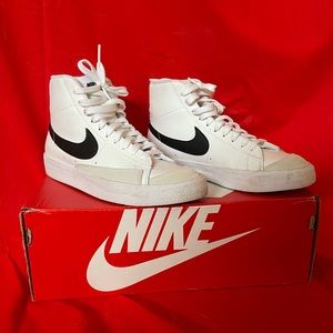 Nike Blazer mid ‘77 sz 5Y Womens 6.5
